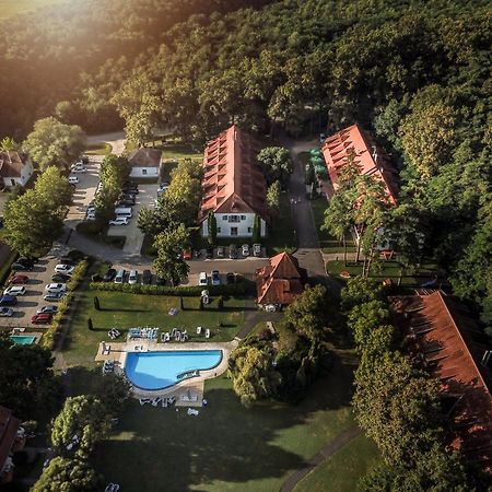Abbazia Country Club Hotel Nemesnep Exterior photo