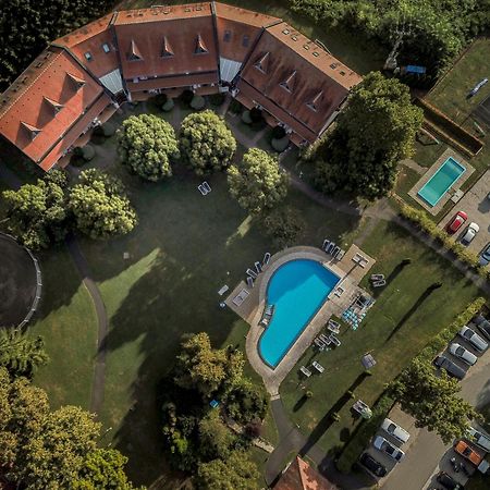 Abbazia Country Club Hotel Nemesnep Exterior photo