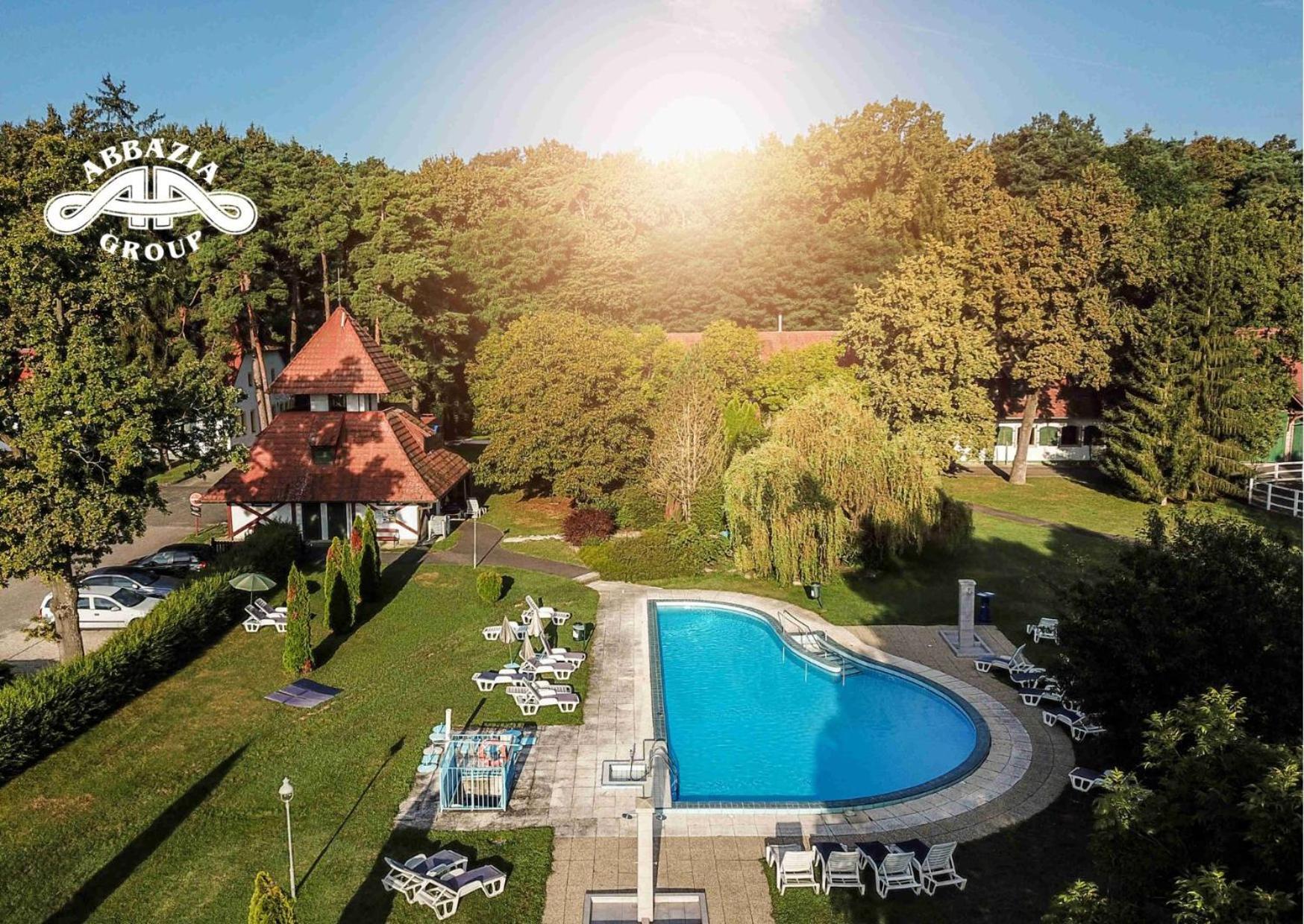 Abbazia Country Club Hotel Nemesnep Exterior photo